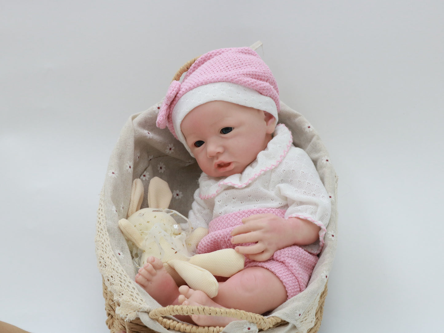 16INCH 40CM Realistic Doll Closed Eyes Sleeping Soft solid Silicone Baby Cute Newborn Girl